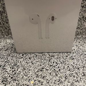 *BEST OFFER* AirPods 1st Gen